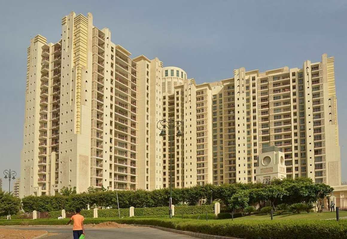 DLF Summit — Sector 54, Gurgaon